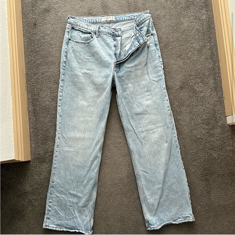 Abercrombie low rise baggy women’s jean size 30 short